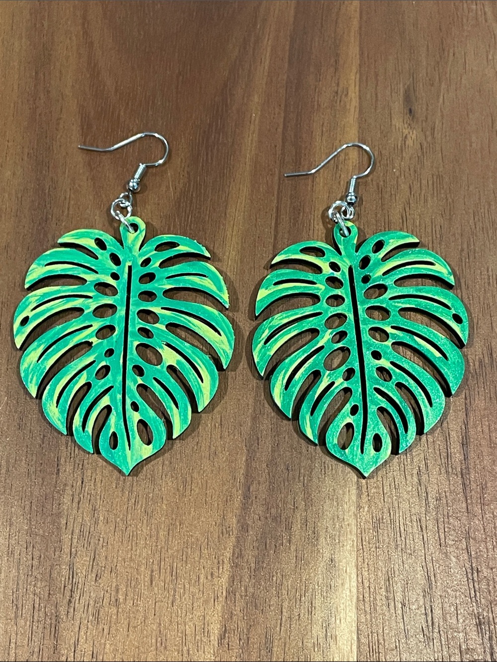 Handmade Green Monstera Leaf Dangle Earrings - Lightweight Tropical Style